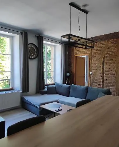 Appartement D\'Hippolyte - Vue Musee Rimbaud